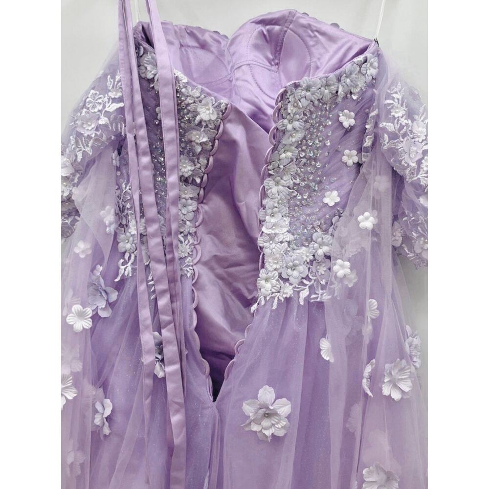 NEW Quinceanera Dress Lavender 3D Butterflies Ball Gown Sweet 16 Size 10/12 - Picture 2 of 5